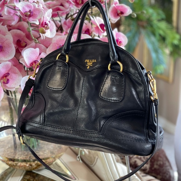 Prada Black Leather purse - Picture 2 of 14